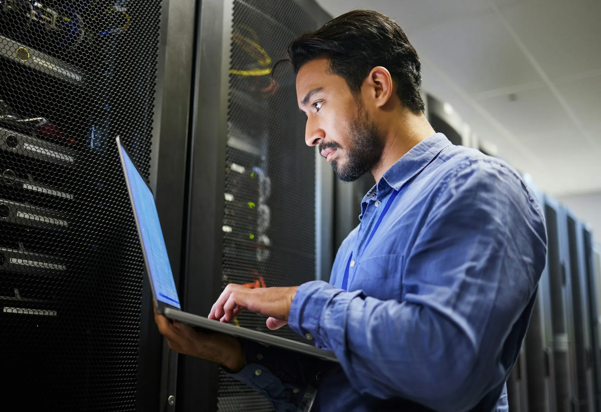 Albisec security engineer working in a data centre